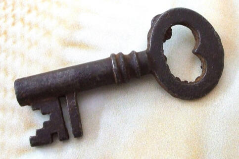 Single bit safe key